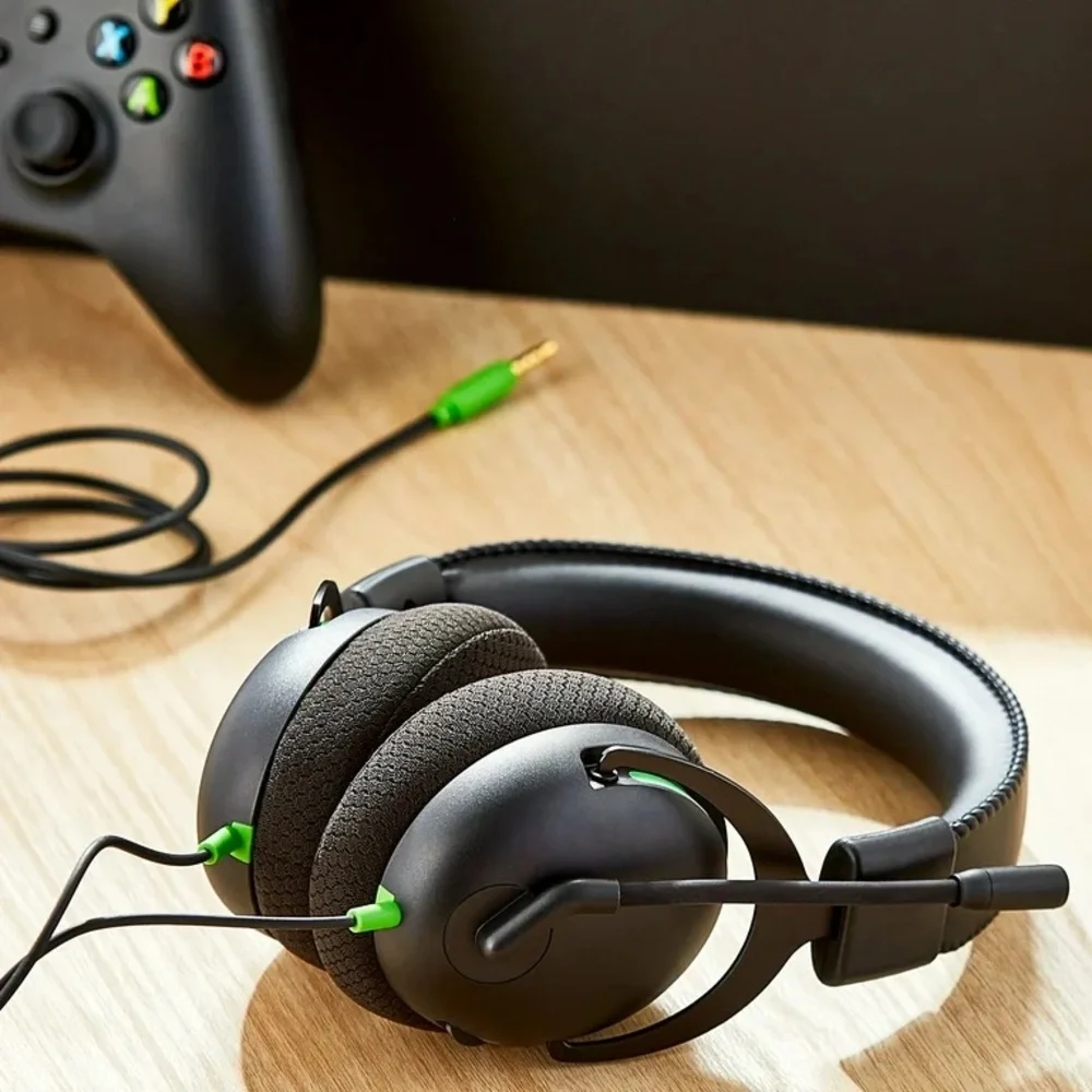 Black and Green Onn Gaming Headset for Xbox Series X and Xbox One - Like New